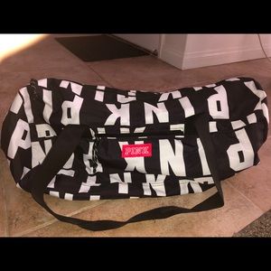 PINK zip up duffel bag